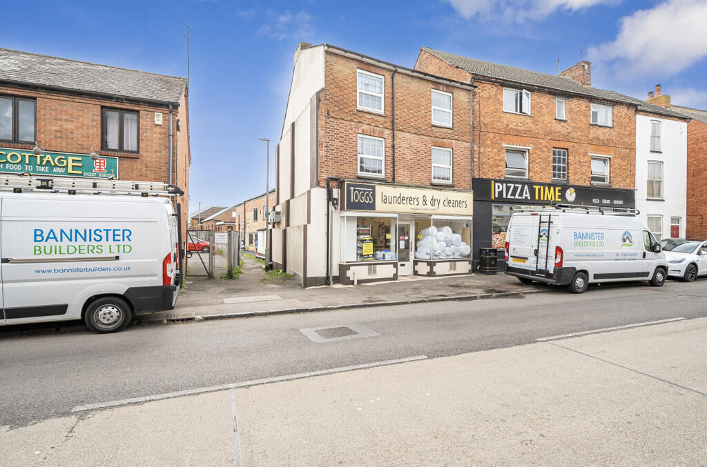 3 bed Apartment for rent in Towcester. From Mustard - Towcester