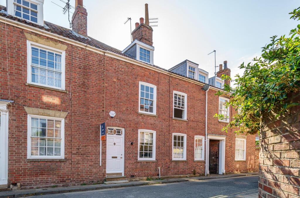 3 bed Town House for rent in York. From Naish Estate Agents - York