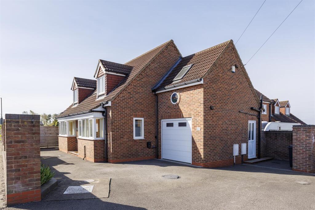 4 bed Detached for rent in York. From Naish Estate Agents - York