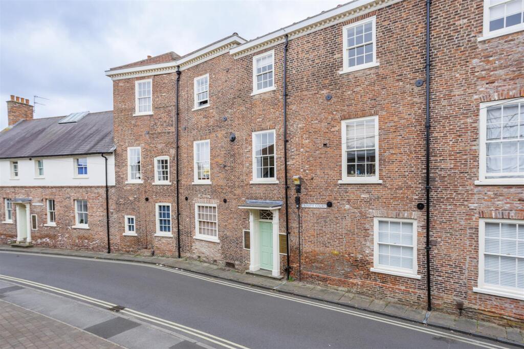 2 bed Apartment for rent in York. From Naish Estate Agents - York 2 bed Apartment for rent in York. From Naish Estate Agents - York
