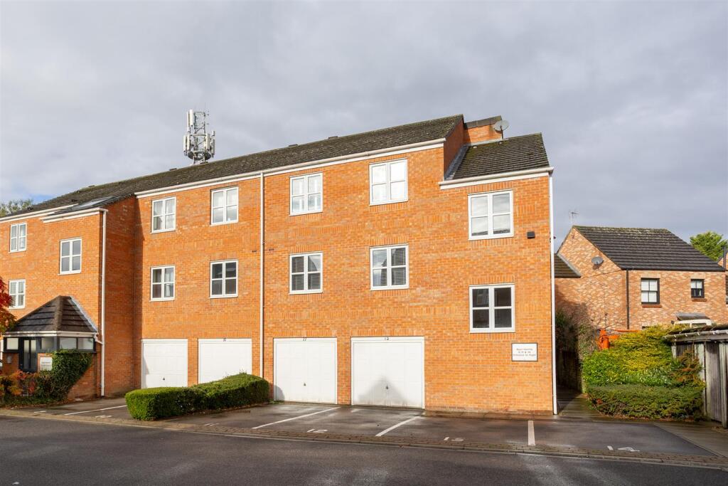 2 bed Apartment for rent in York. From Naish Estate Agents - York 2 bed Apartment for rent in York. From Naish Estate Agents - York