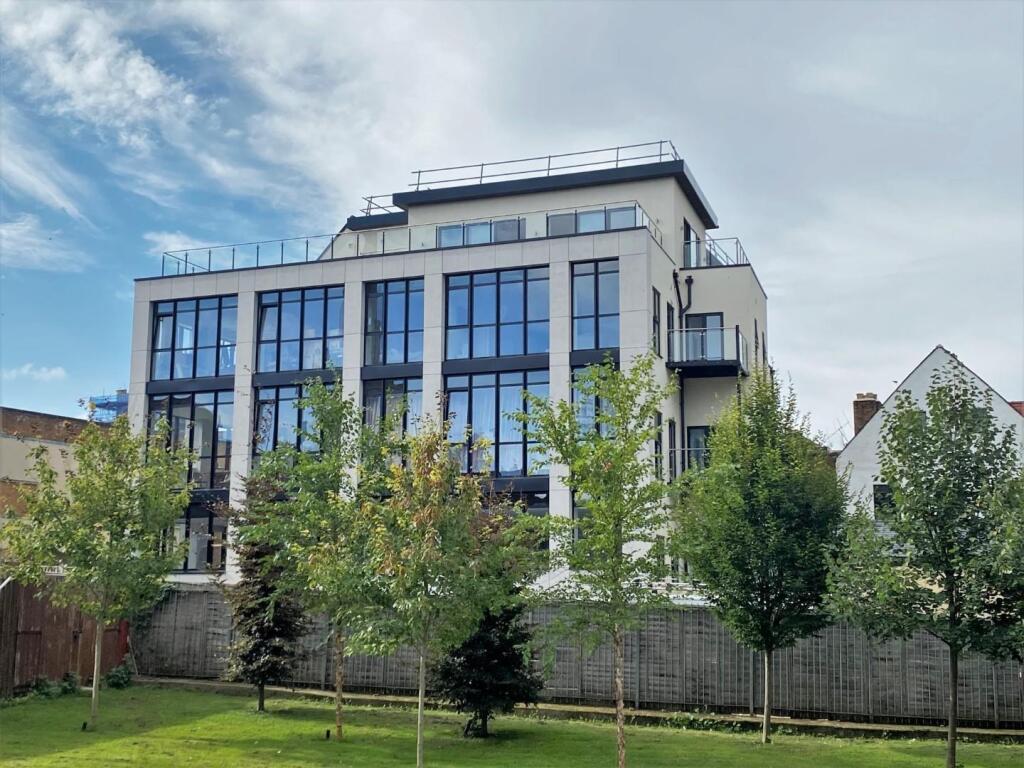 2 bed Apartment for rent in Gloucester. From Naylor Powell - Gloucester