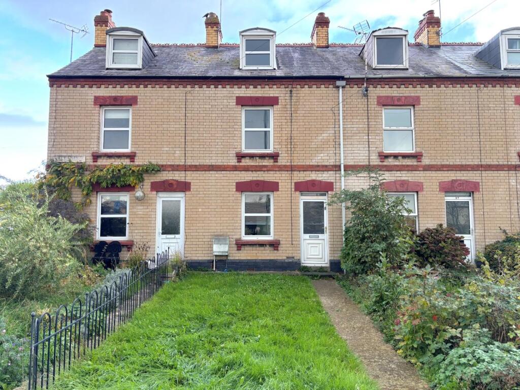 3 bed Mid Terraced House for rent in Stonehouse. From Naylor Powell - Gloucester