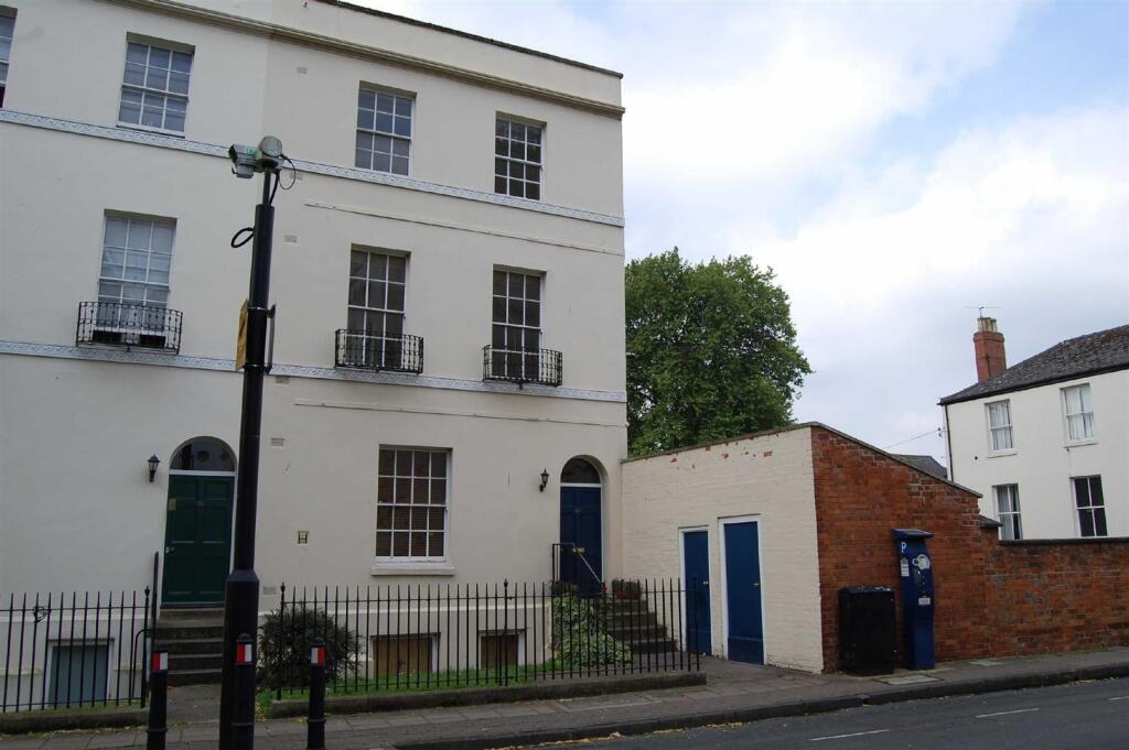 1 bed 1st Floor Flat for rent in Gloucester. From Naylor Powell - Gloucester 1 bed 1st Floor Flat for rent in Gloucester. From Naylor Powell - Gloucester