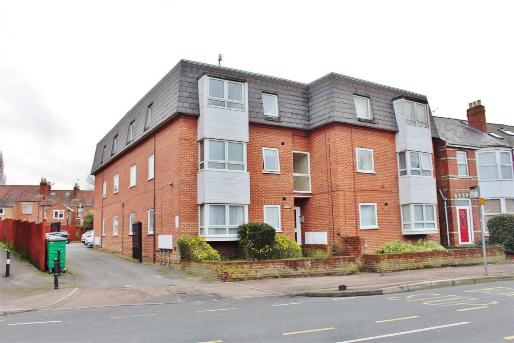 1 bed 1st Floor Flat for rent in Gloucester. From Naylor Powell - Gloucester 1 bed 1st Floor Flat for rent in Gloucester. From Naylor Powell - Gloucester