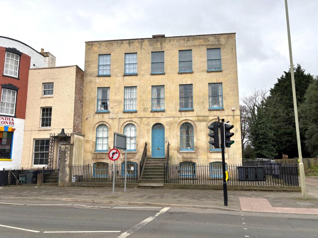 1 bed 1st Floor Flat for rent in Gloucester. From Naylor Powell - Gloucester