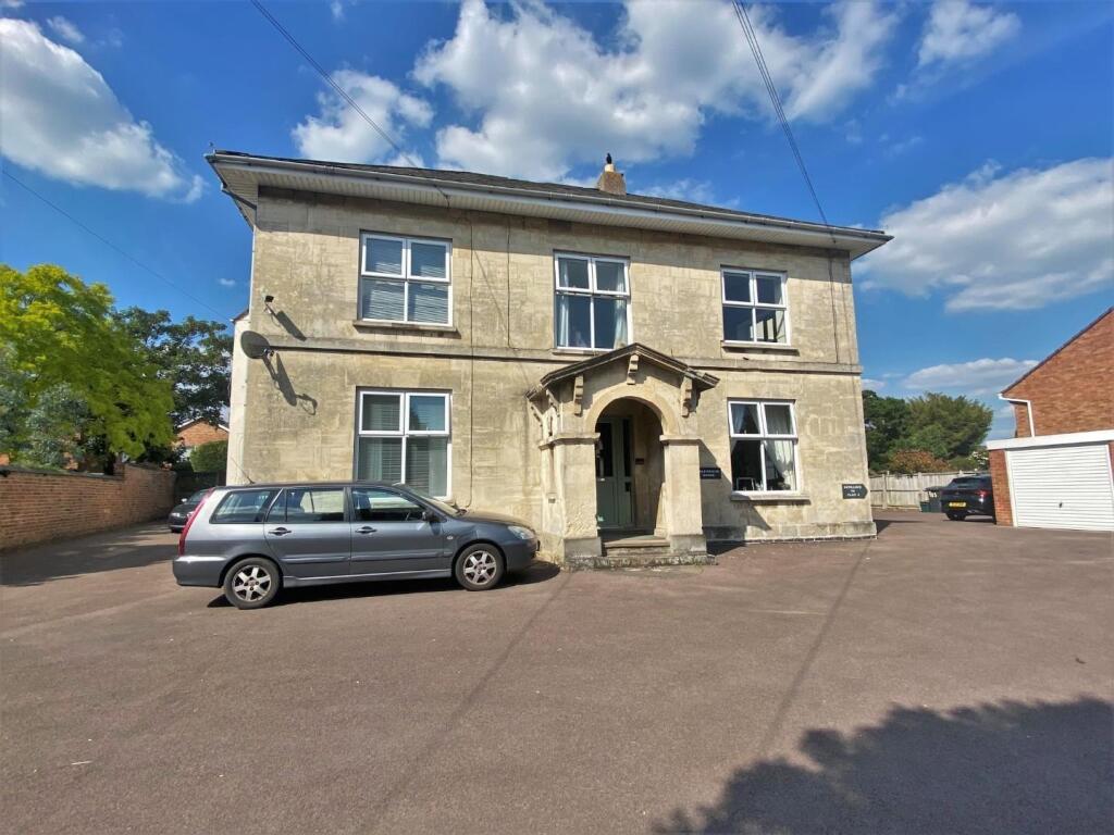 1 bed 1st Floor Flat for rent in Gloucester. From Naylor Powell - Gloucester