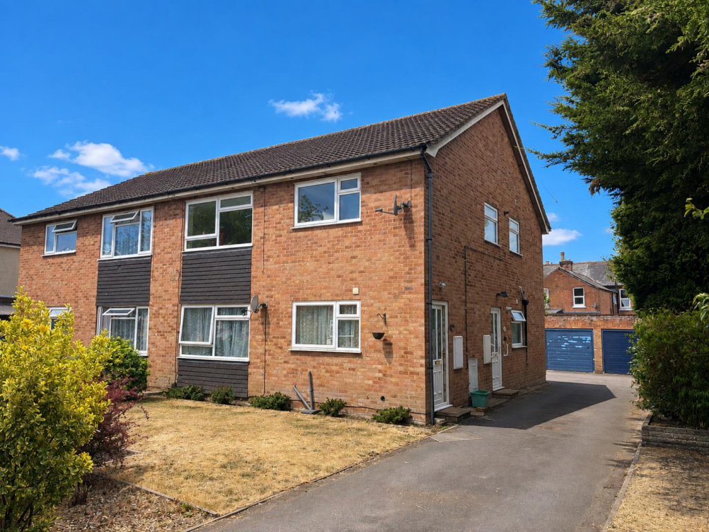 2 bed Annexe for rent in Gloucester. From Naylor Powell - Gloucester