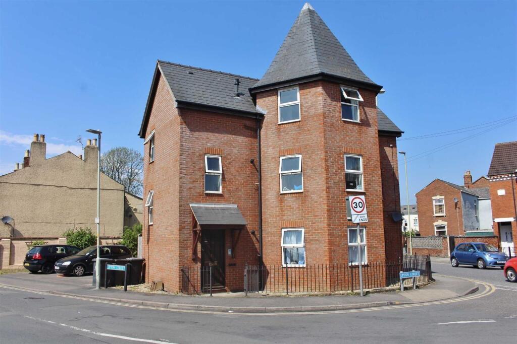 1 bed 1st Floor Flat for rent in Gloucester. From Naylor Powell - Gloucester 1 bed 1st Floor Flat for rent in Gloucester. From Naylor Powell - Gloucester