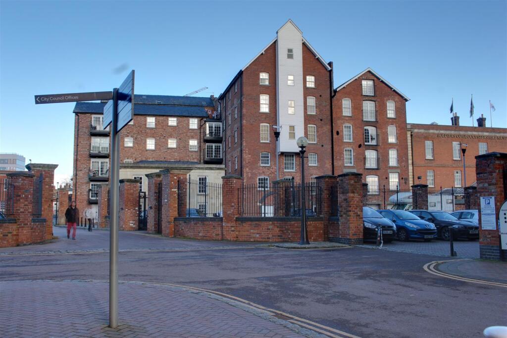1 bed Apartment for rent in Gloucester. From Naylor Powell - Gloucester 1 bed Apartment for rent in Gloucester. From Naylor Powell - Gloucester