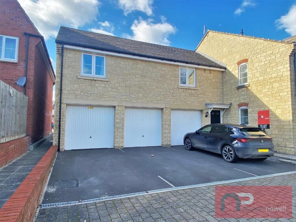 2 bed Coach House for rent in Gloucester. From Naylor Powell - Gloucester 2 bed Coach House for rent in Gloucester. From Naylor Powell - Gloucester