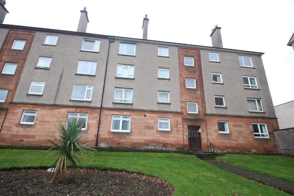 2 bed 1st Floor Flat for rent in Gourock. From Neill Clerk - Greenock