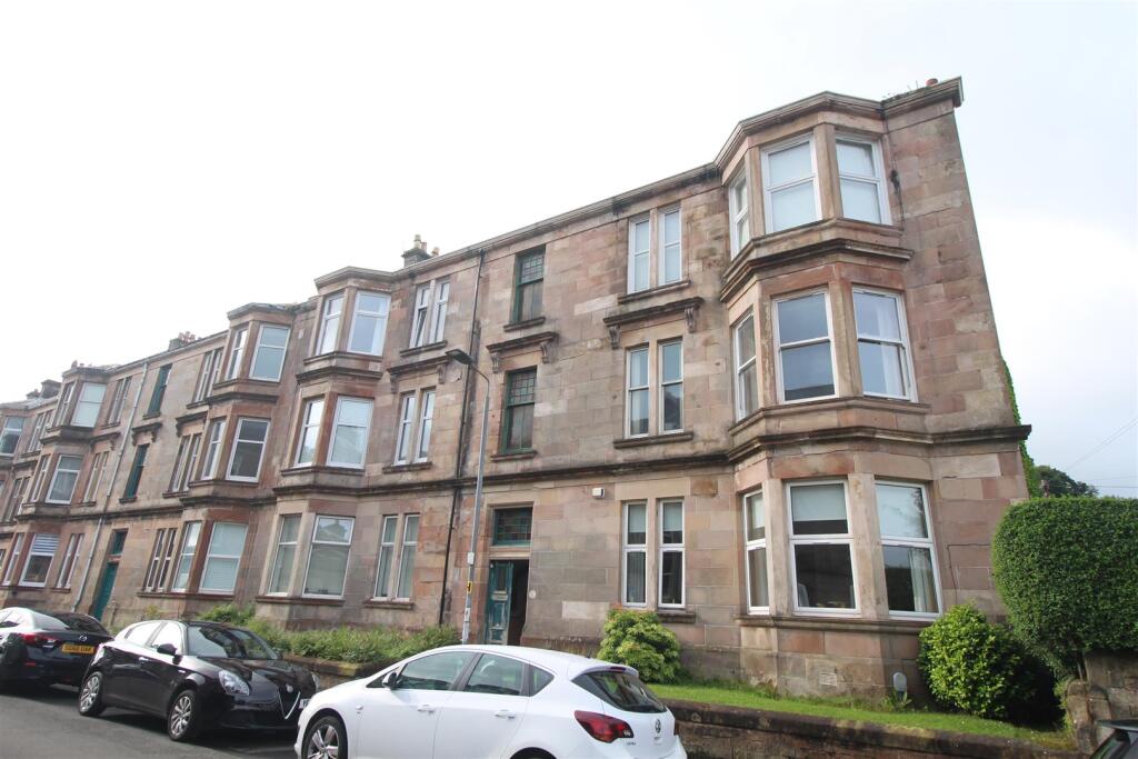 2 bed 1st Floor Flat for rent in Gourock. From Neill Clerk - Greenock
