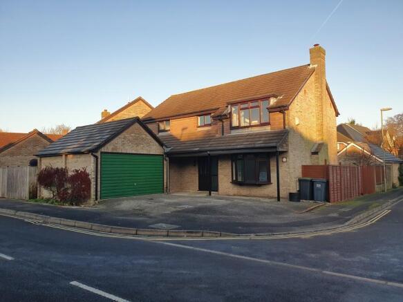 4 bed Detached for rent in Havant. From New Era Agency Ltd - Southsea