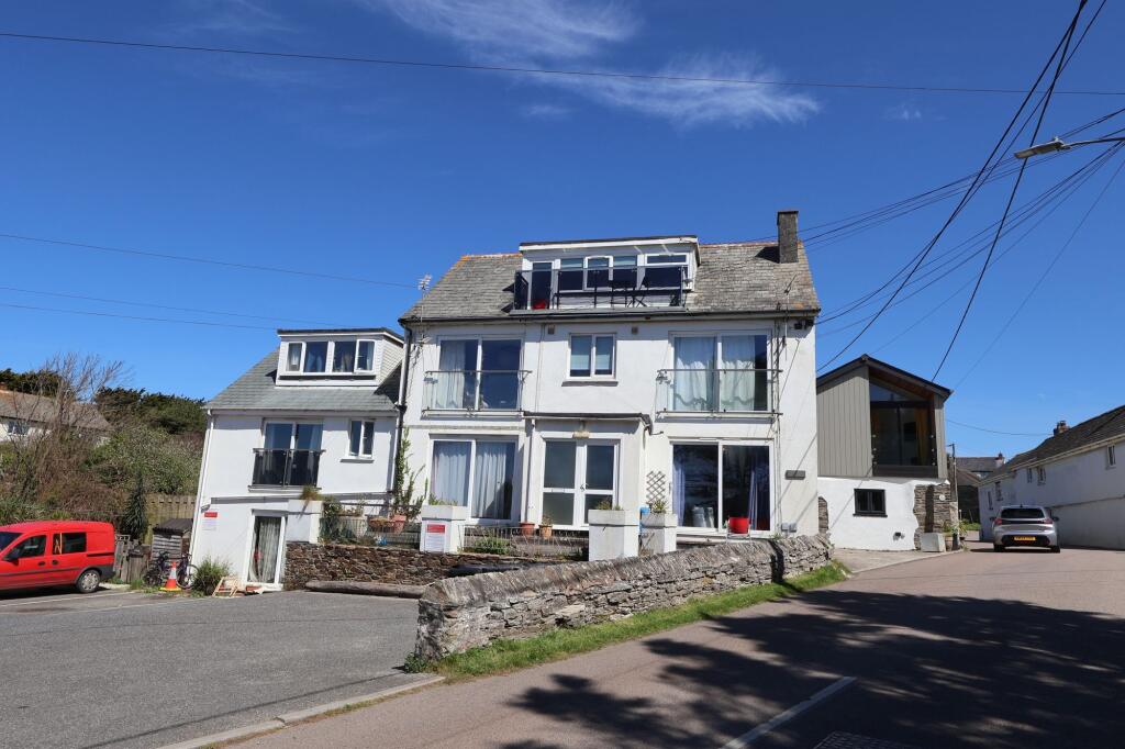1 bed 1st Floor Flat for rent in Tregurrian. From Newquay Property Centre - Newquay