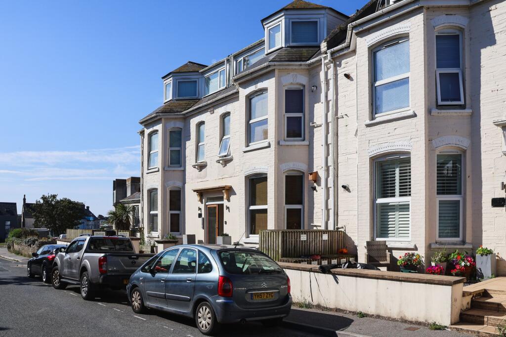 1 bed 1st Floor Flat for rent in Newquay. From Newquay Property Centre - Newquay