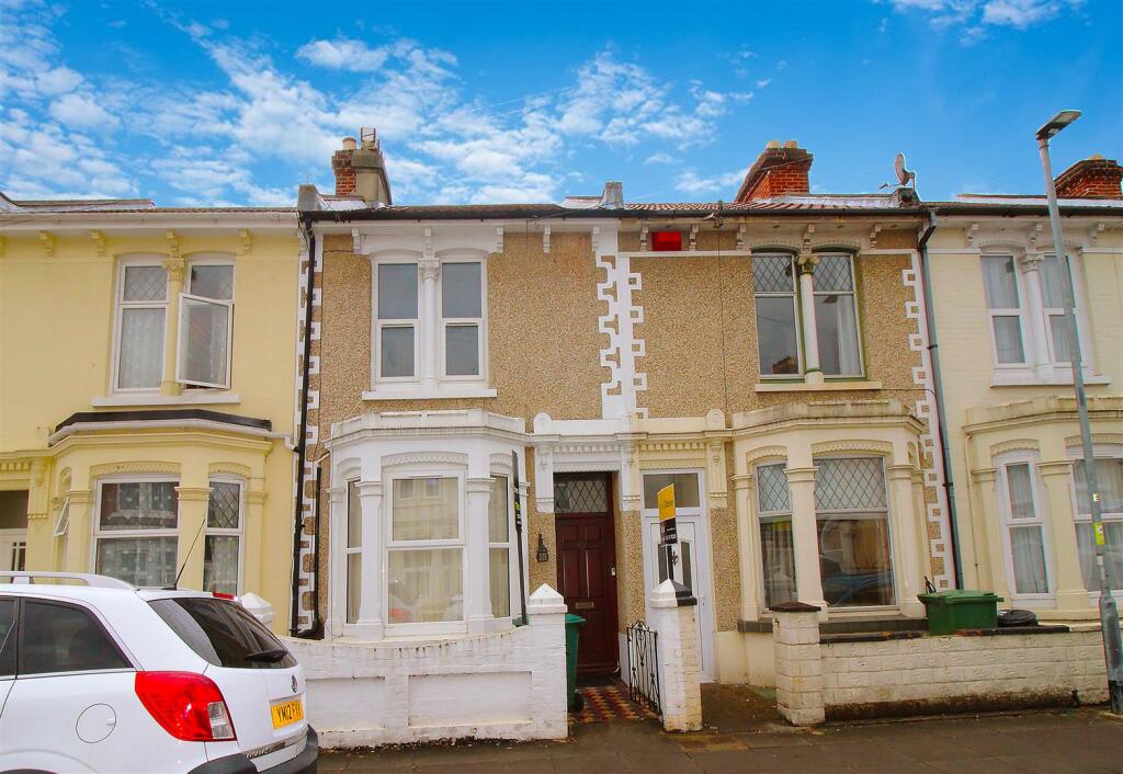 5 bed Mid Terraced House for rent in Portsmouth. From NEXA Properties - Southsea