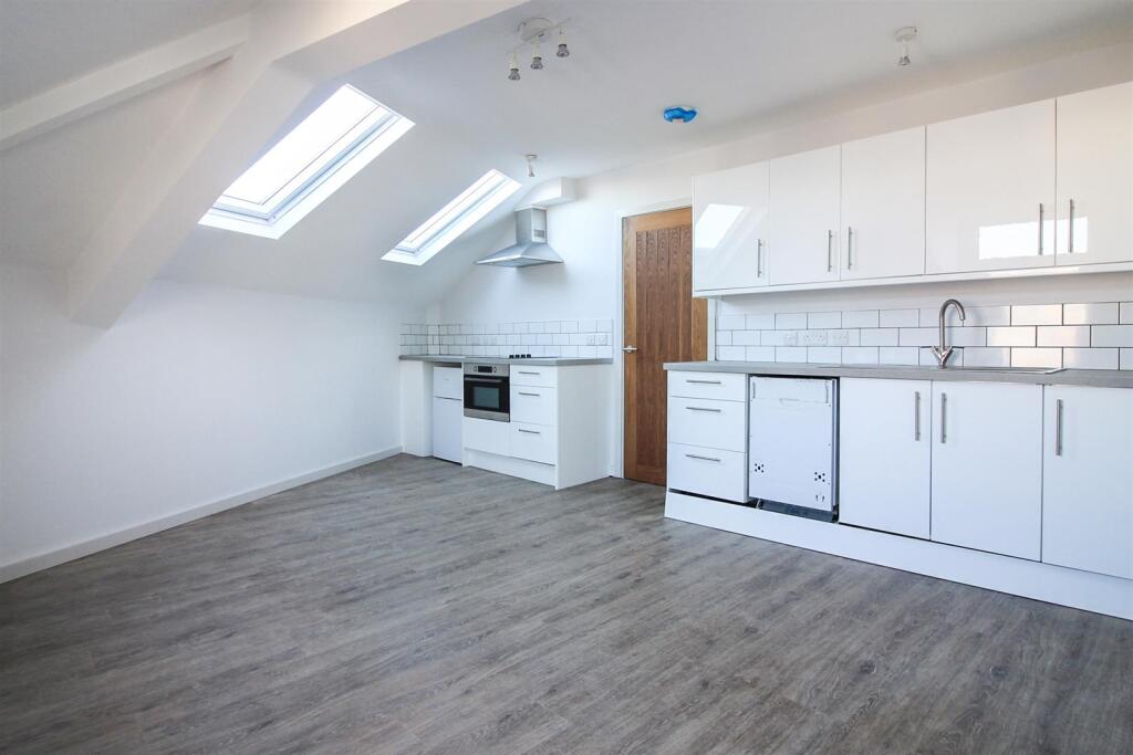 2 bed Apartment for rent in Portsmouth. From NEXA Properties - Southsea 2 bed Apartment for rent in Portsmouth. From NEXA Properties - Southsea