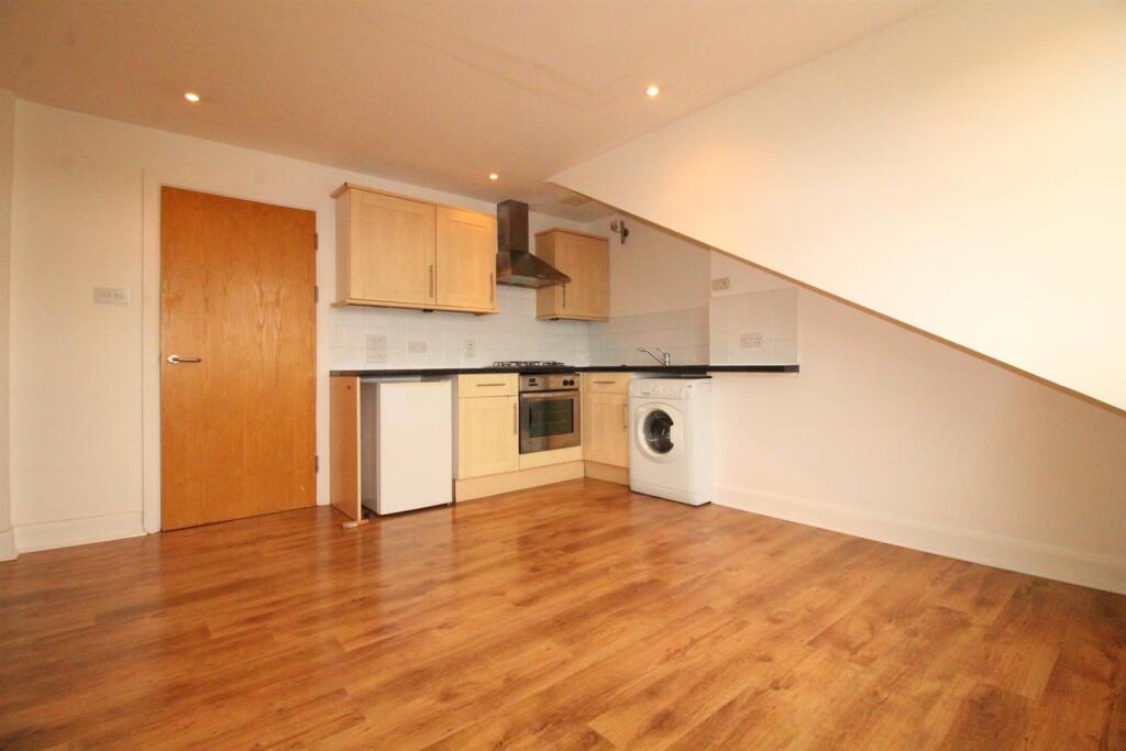 1 bed 1st Floor Flat for rent in Portsmouth. From NEXA Properties - Southsea