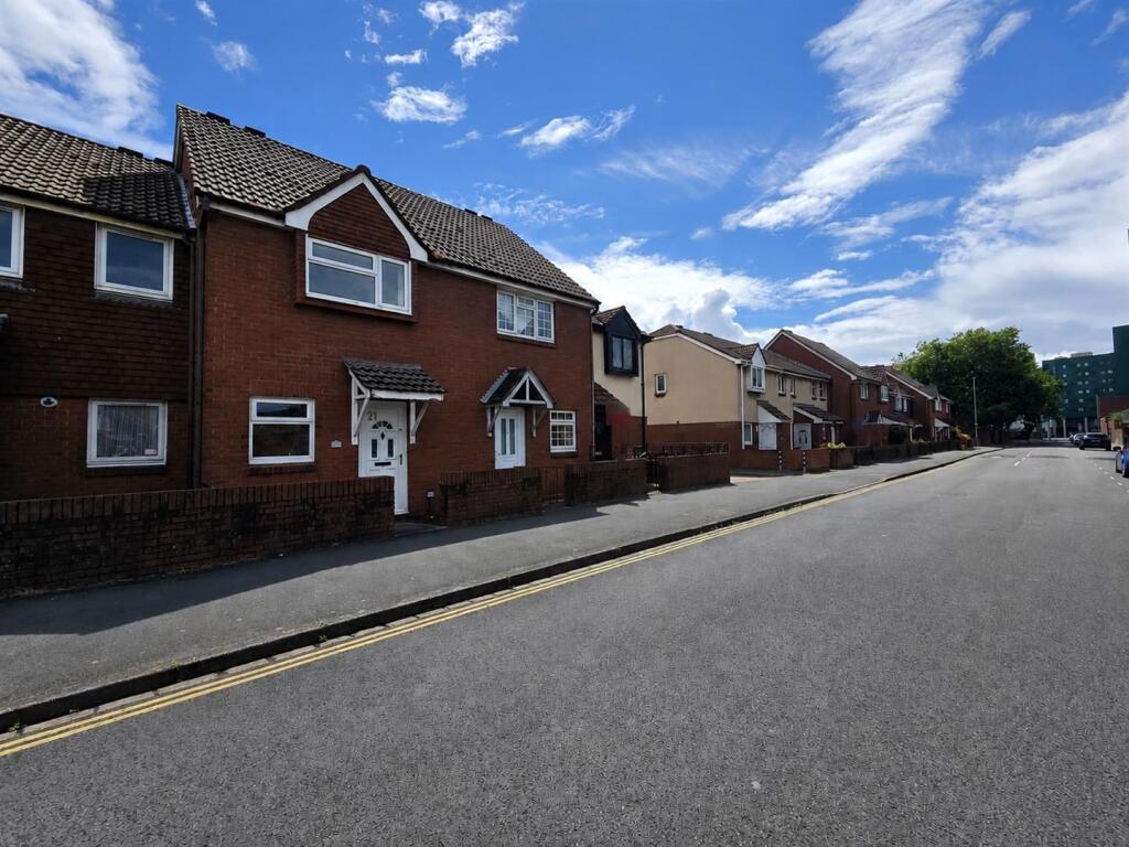 2 bed Mid Terraced House for rent in Portsmouth. From NEXA Properties - Southsea 2 bed Mid Terraced House for rent in Portsmouth. From NEXA Properties - Southsea