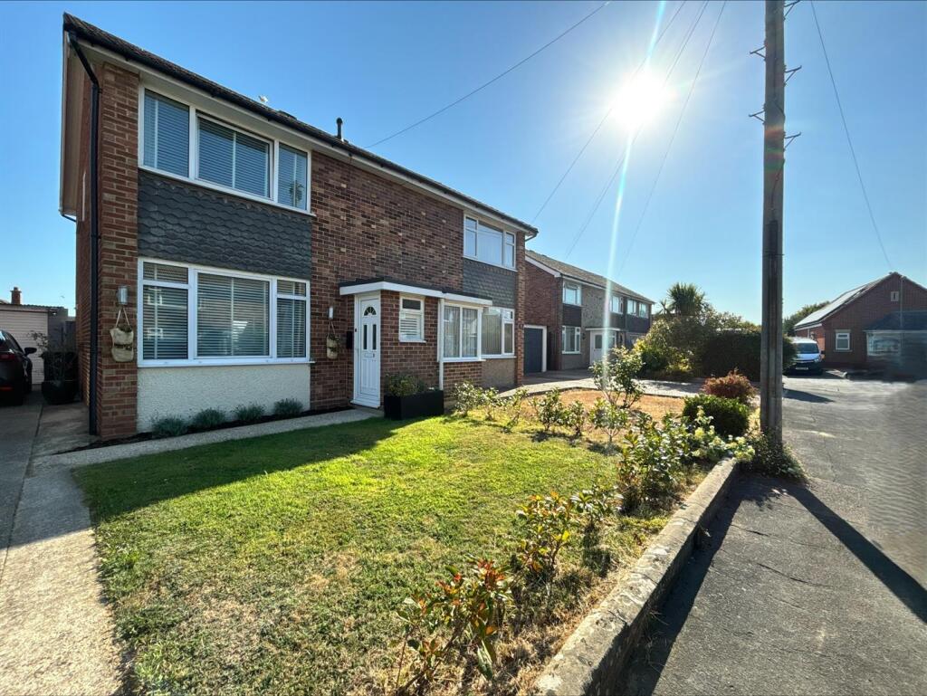 3 bed Semi Detached for rent in Fleet. From NEXA Properties - Southsea 3 bed Semi Detached for rent in Fleet. From NEXA Properties - Southsea