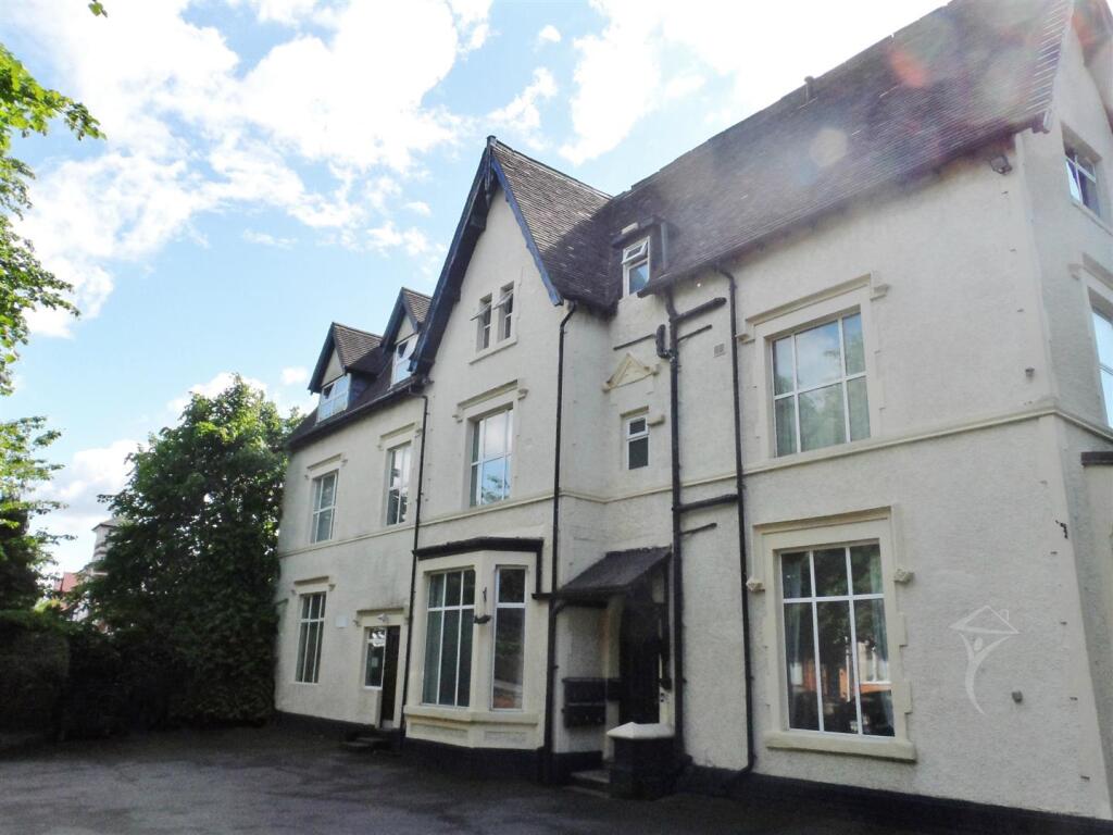 2 bed 1st Floor Flat for rent in Birmingham. From Nicholas George Ltd - Moseley