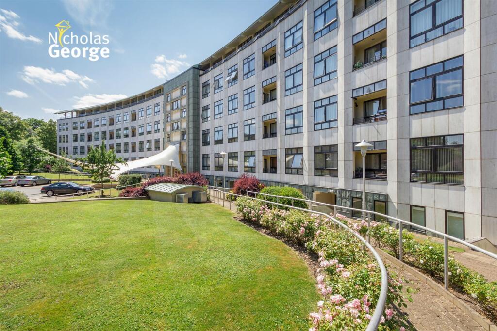 2 bed 1st Floor Flat for rent in Birmingham. From Nicholas George Ltd - Moseley