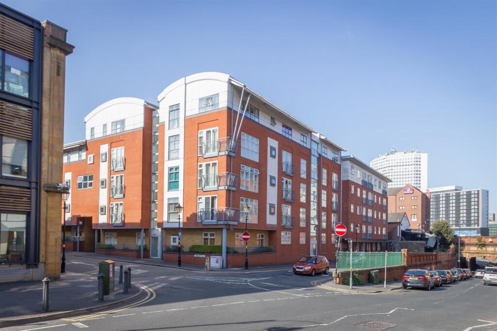 1 bed Apartment for rent in Birmingham. From Nicholas George Ltd - Moseley 1 bed Apartment for rent in Birmingham. From Nicholas George Ltd - Moseley