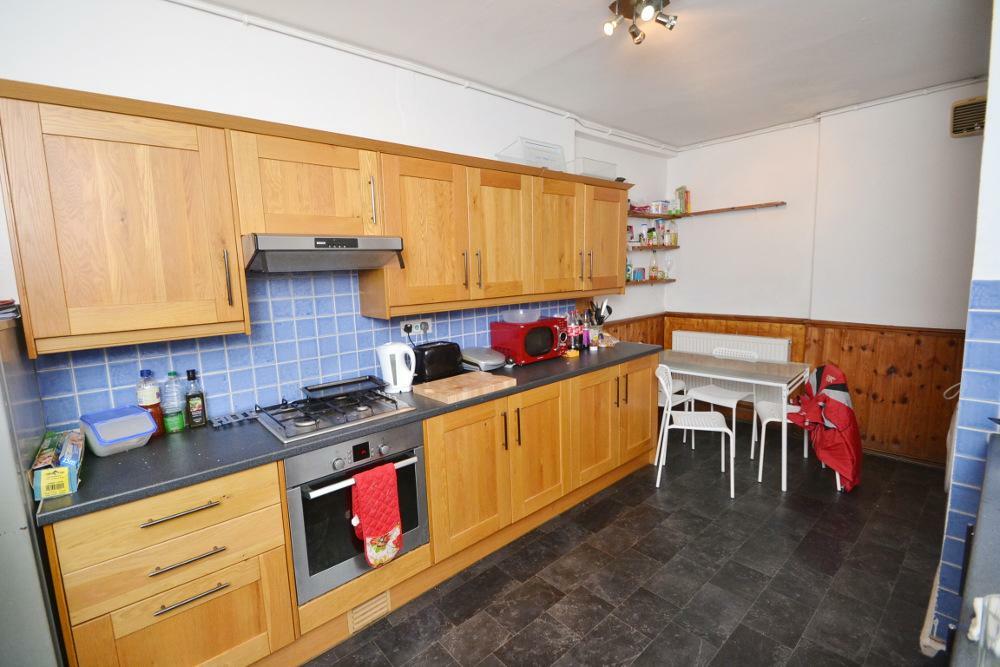 5 bed Detached for rent in West Bridgford. From Nicholas Humphreys - Nottingham