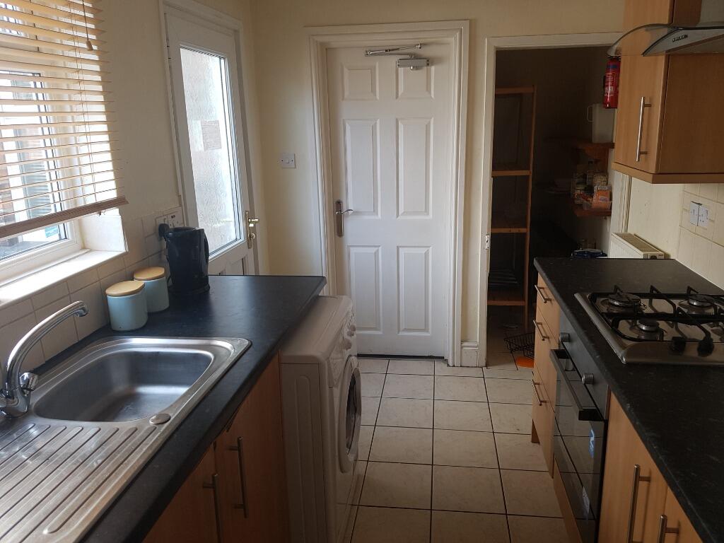 3 bed Mid Terraced House for rent in Nottingham. From Nicholas Humphreys - Nottingham