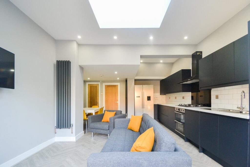 6 bed Detached for rent in Nottingham. From Nicholas Humphreys - Nottingham