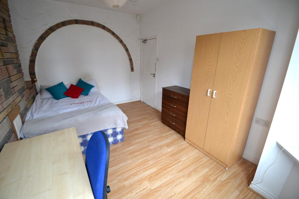 5 bed Detached for rent in Nottingham. From Nicholas Humphreys - Nottingham