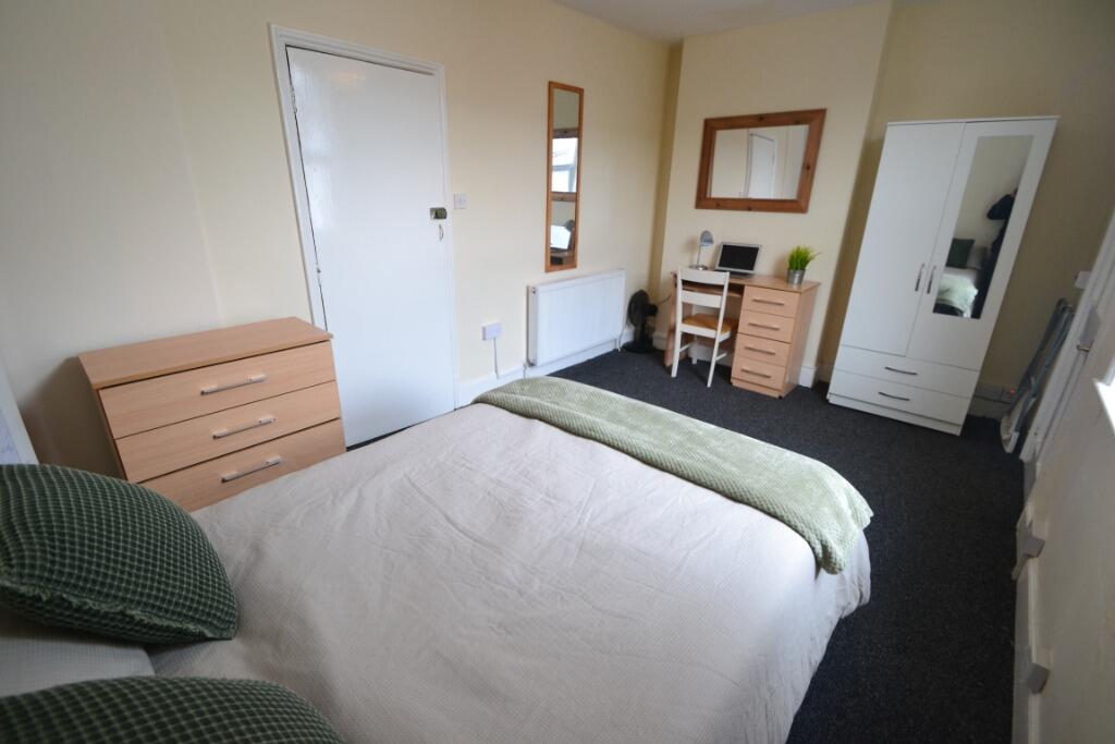 4 bed Semi Detached for rent in Nottingham. From Nicholas Humphreys - Nottingham 4 bed Semi Detached for rent in Nottingham. From Nicholas Humphreys - Nottingham