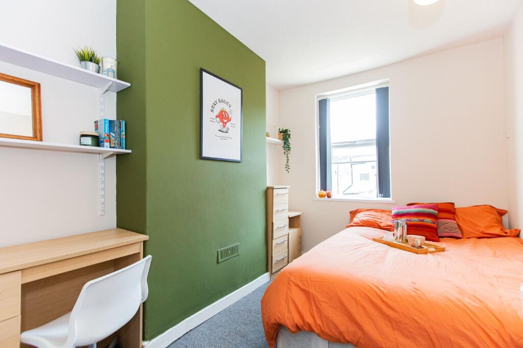 5 bed Detached for rent in Nottingham. From Nicholas Humphreys - Nottingham 5 bed Detached for rent in Nottingham. From Nicholas Humphreys - Nottingham