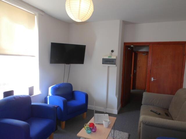 3 bed Semi Detached for rent in West Bridgford. From Nicholas Humphreys - Nottingham