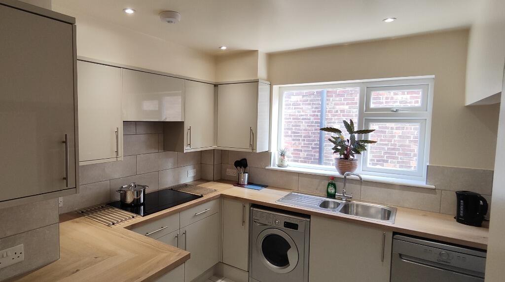 6 bed Semi Detached for rent in Nottingham. From Nicholas Humphreys - Nottingham