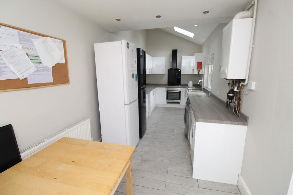 6 bed Detached for rent in Nottingham. From Nicholas Humphreys - Nottingham