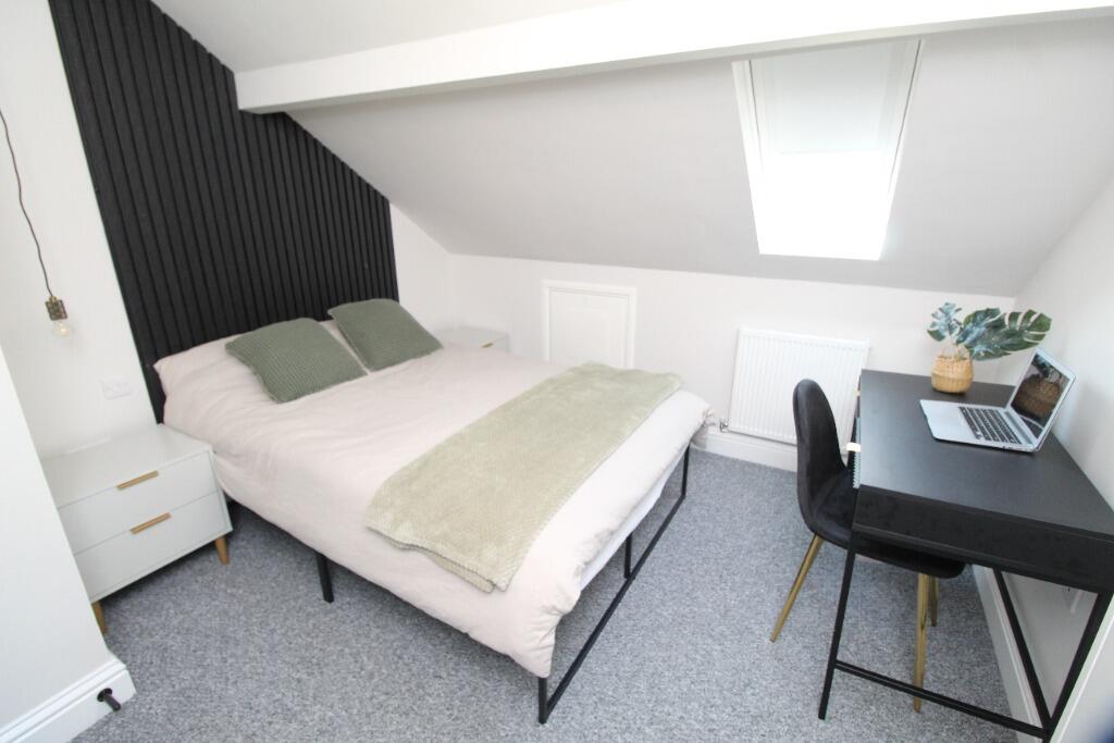 4 bed Mid Terraced House for rent in Wilford. From Nicholas Humphreys - Nottingham 4 bed Mid Terraced House for rent in Wilford. From Nicholas Humphreys - Nottingham