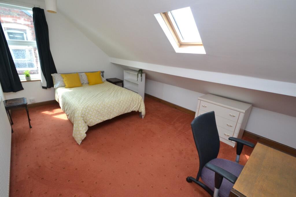 5 bed Detached for rent in West Bridgford. From Nicholas Humphreys - Nottingham