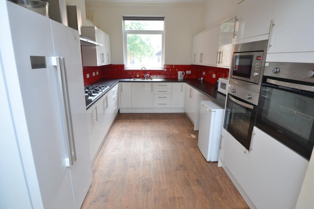 1 bed Link detached for rent in Nottingham. From Nicholas Humphreys - Nottingham