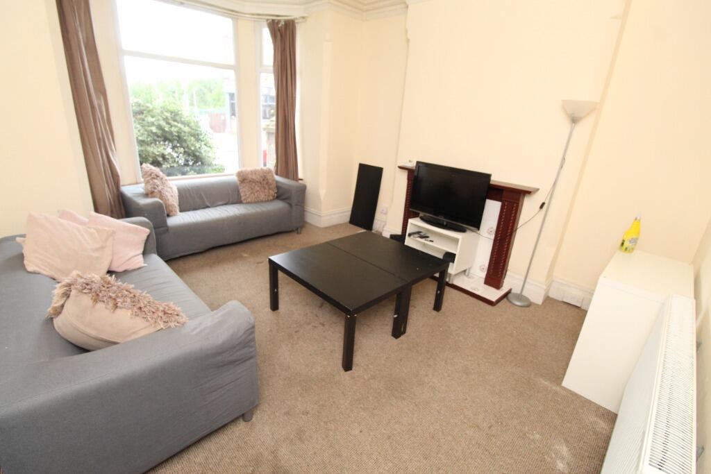 4 bed Semi Detached for rent in West Bridgford. From Nicholas Humphreys - Nottingham