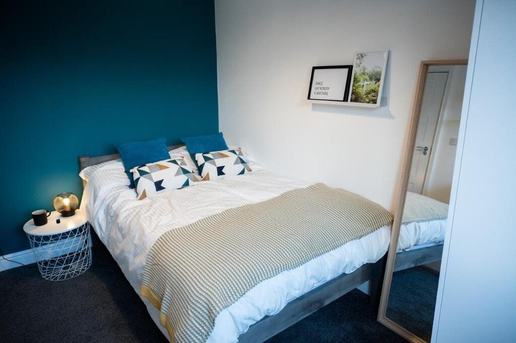 6 bed Semi Detached for rent in Beeston. From Nicholas Humphreys - Nottingham