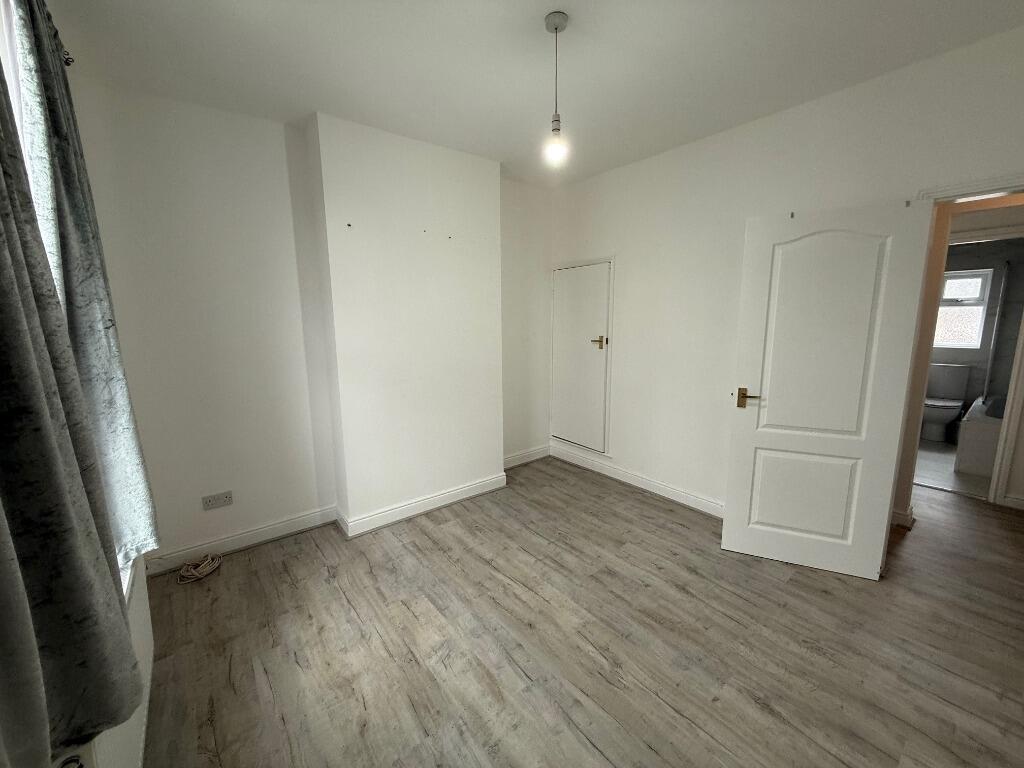 2 bed Mid Terraced House for rent in West Bridgford. From Nicholas Humphreys - Nottingham