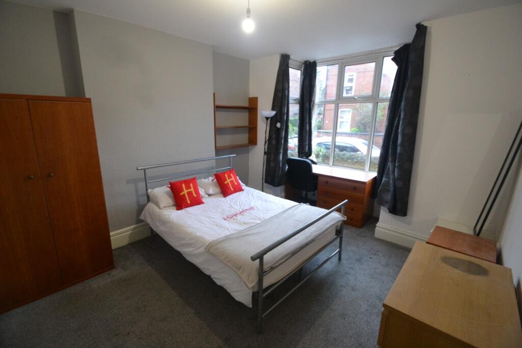 3 bed Mid Terraced House for rent in Strelley. From Nicholas Humphreys - Nottingham