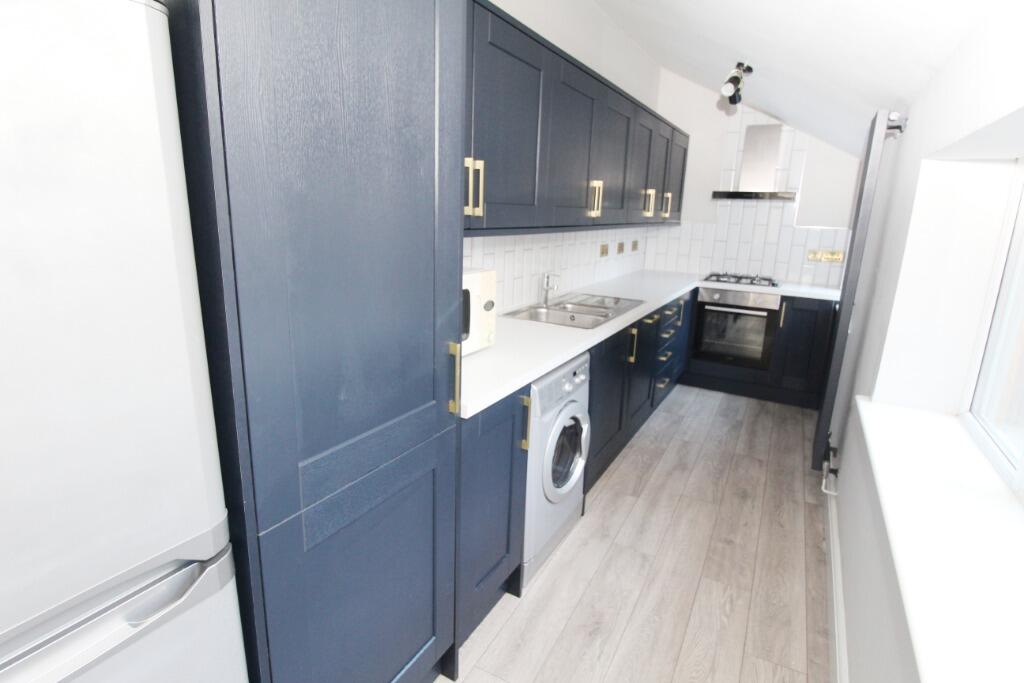 4 bed Semi Detached for rent in Wilford. From Nicholas Humphreys - Nottingham 4 bed Semi Detached for rent in Wilford. From Nicholas Humphreys - Nottingham