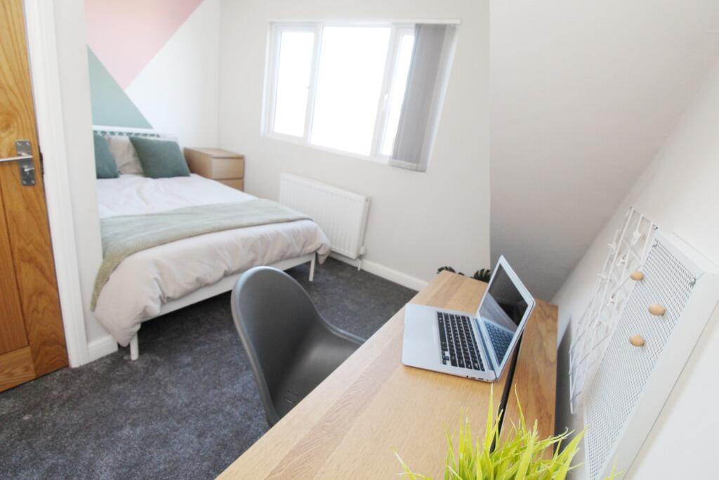 1 bed Mid Terraced House for rent in Wilford. From Nicholas Humphreys - Nottingham 1 bed Mid Terraced House for rent in Wilford. From Nicholas Humphreys - Nottingham
