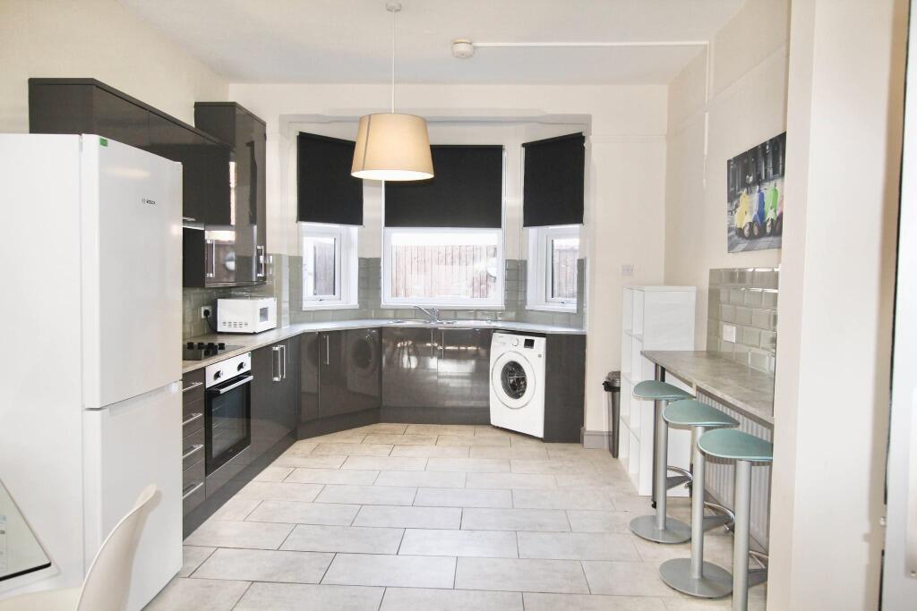 3 bed Semi Detached for rent in West Bridgford. From Nicholas Humphreys - Nottingham