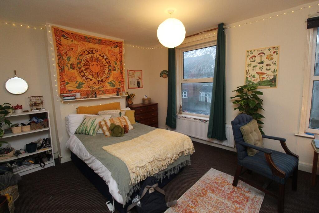 4 bed Mid Terraced House for rent in Nottingham. From Nicholas Humphreys - Nottingham