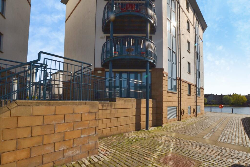 3 bed 1st Floor Flat for rent in Edinburgh. From Northwood - Edinburgh