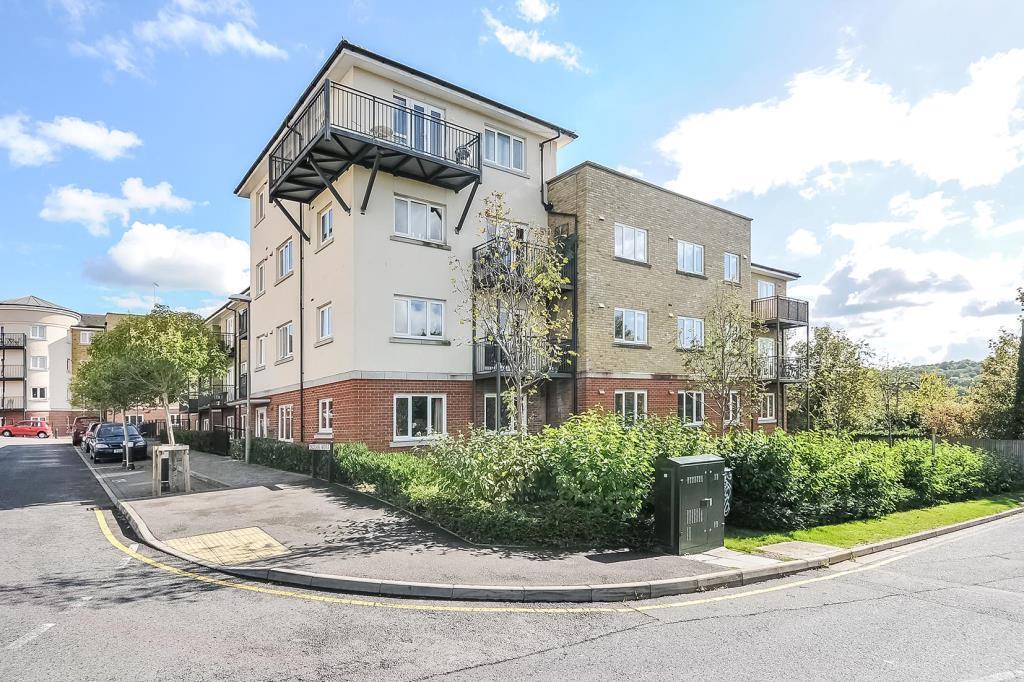 2 bed 1st Floor Flat for rent in Downley. From Northwood - High Wycombe 2 bed 1st Floor Flat for rent in Downley. From Northwood - High Wycombe